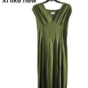 Elegant Green Maxi Dress